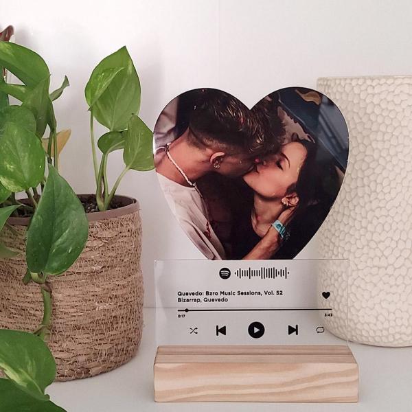 Methacrylate photo holder + wooden base (heart + rectangle)