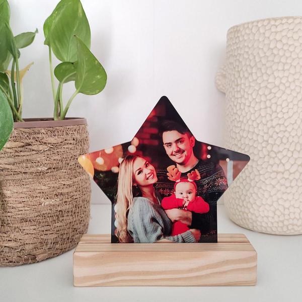 Portafotos de metacrilato + base de madera (estrella)