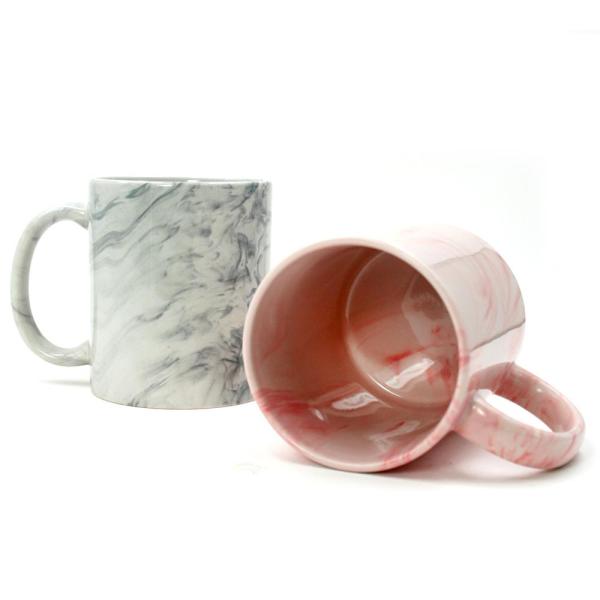 Mug en céramique effet marbre