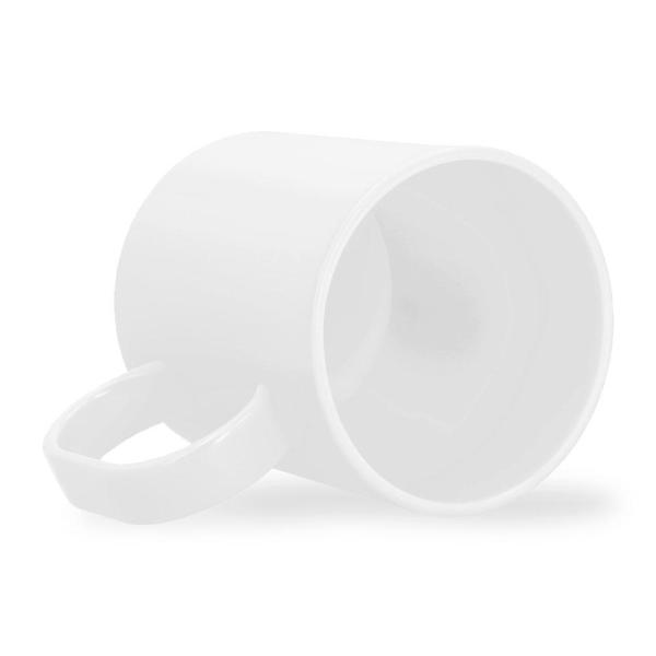 Customizable plastic mugs