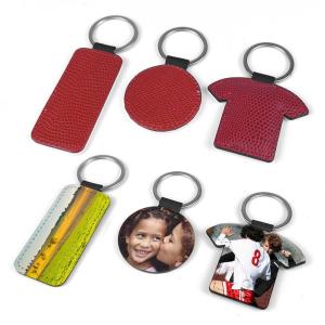 Porte-clés en similcuir rouge (différentes formes) 2