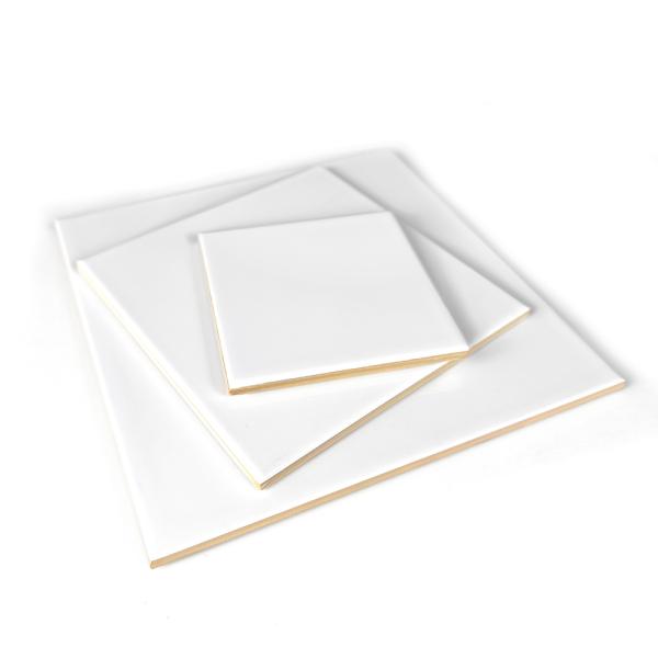 Carreaux de céramique blanche