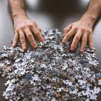 Puzzle sublimable avec découpe de pièces différentes pour un montage stimulant