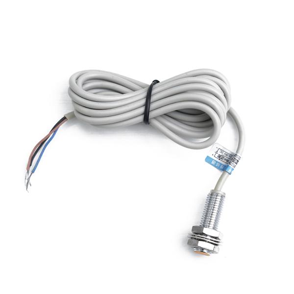 Sensore di sicurezza per il rilevamento dell'apertura del coperchio nei sistemi DTF InkOne